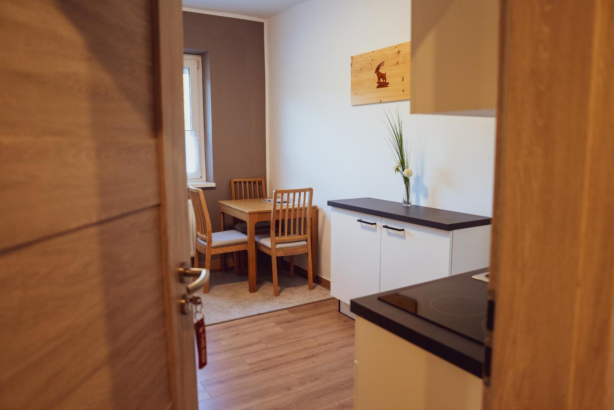 Claus Resch Appartements ليوتسشاخ المظهر الخارجي الصورة